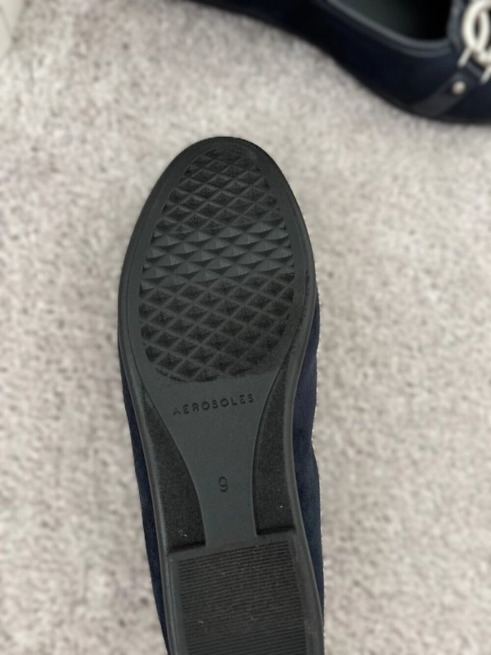 Aerosoles Navy Suede & Patent Leather Comfort Flats Silver Emblem Size 9 NWT - Picture 4 of 5